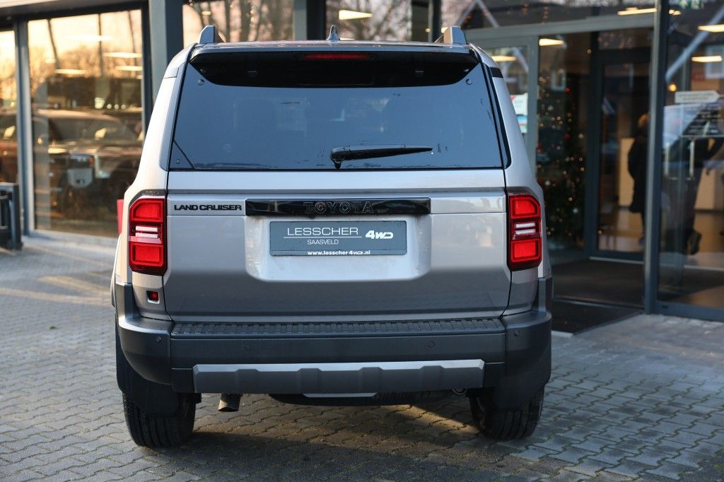 Toyota Landcruiser 250 2.8 D-4D 5DRS hybride 48v PROFESSIONAL PANO DAK A/T VAN