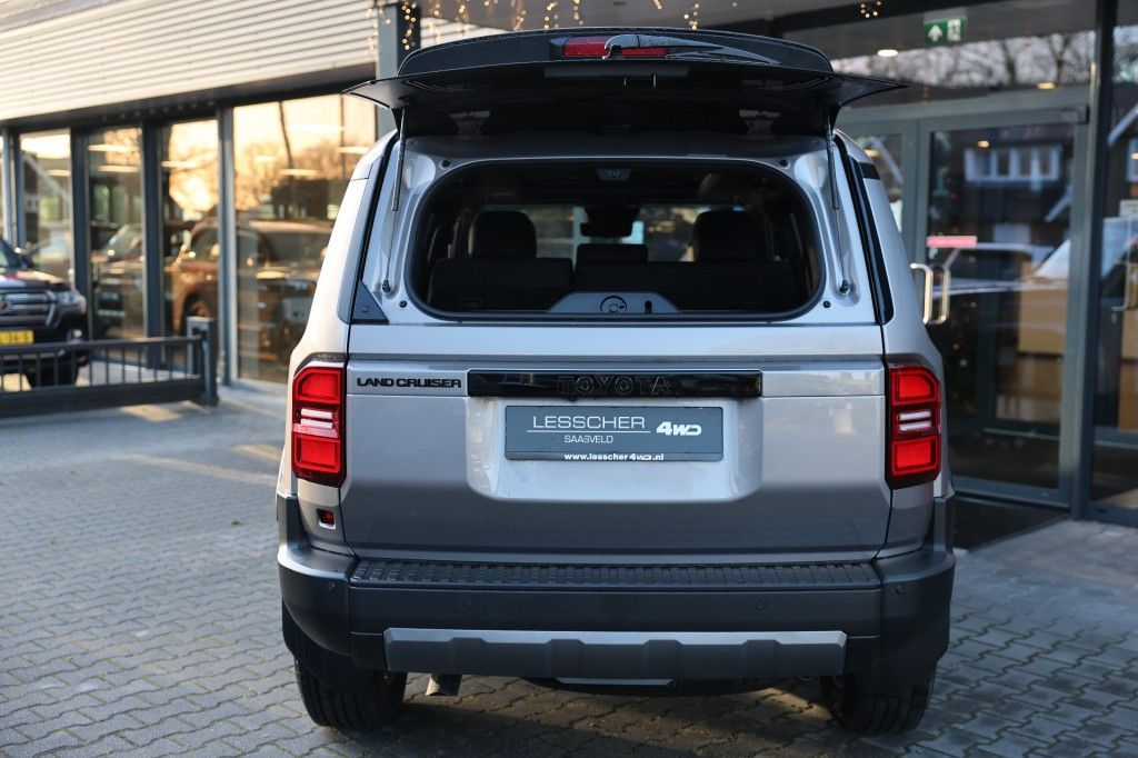 Toyota Landcruiser 250 2.8 D-4D 5DRS hybride 48v PROFESSIONAL PANO DAK A/T VAN