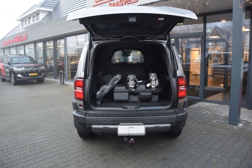 Toyota Landcruiser 250 2.8 D-4D 5DRS hybride 48v PROFESSIONAL PANO DAK A/T VAN