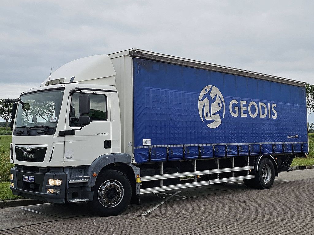 M.A.N. 18.340 TGM 3.000 kg taillift