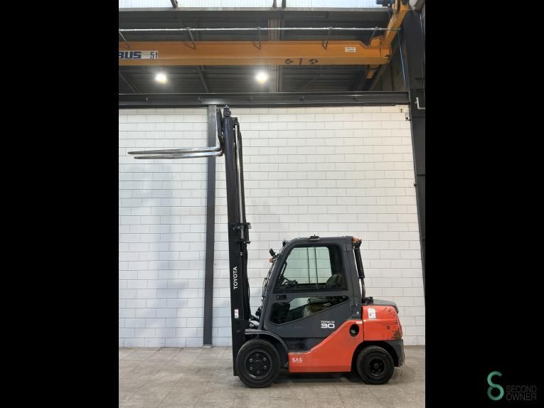 Forklifts Diesel Toyota 02-8 FDF 30 2020