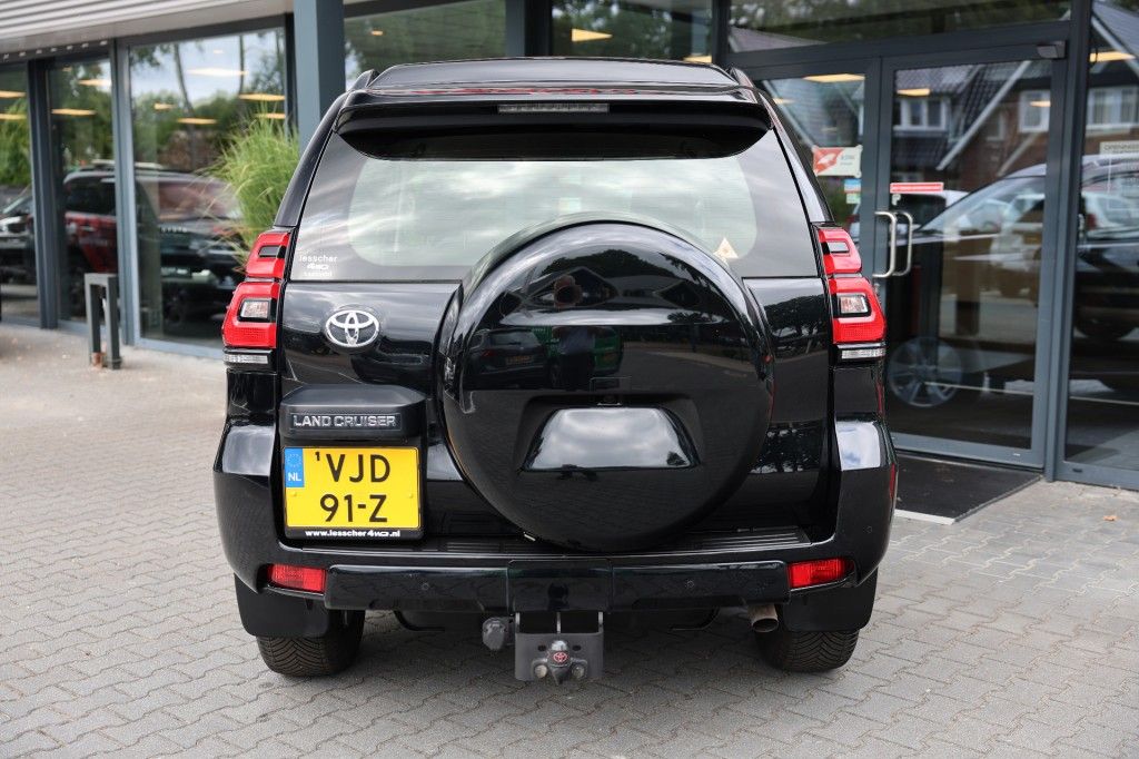 Toyota Landcruiser 150 2.8 D-4D 3DRS CHALLENGER A/T VAN