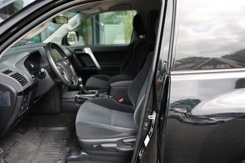 Toyota Landcruiser 150 2.8 D-4D 3DRS CHALLENGER A/T VAN