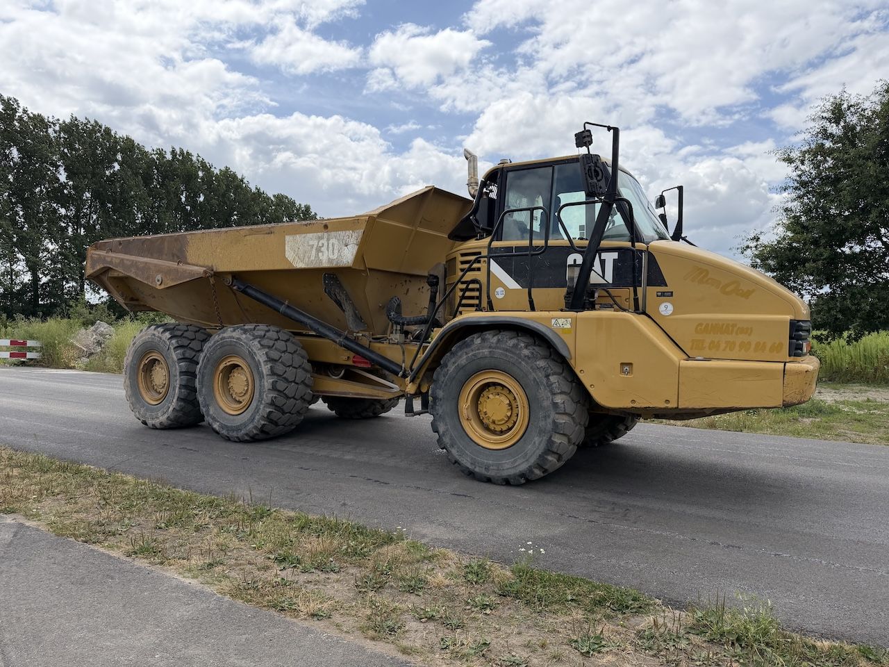 Caterpillar 730 Dumper