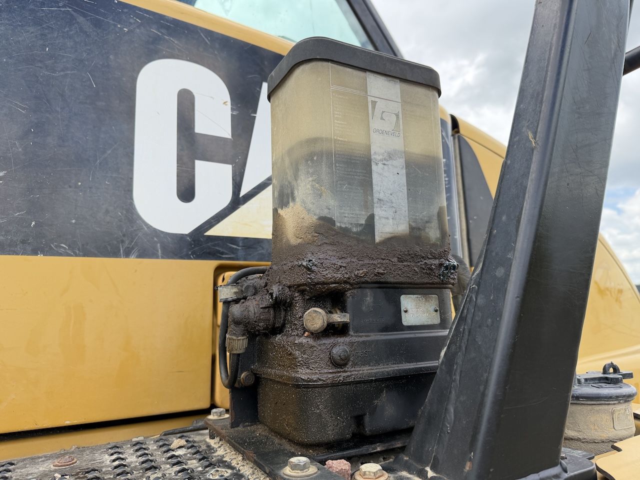 Caterpillar 730 Dumper