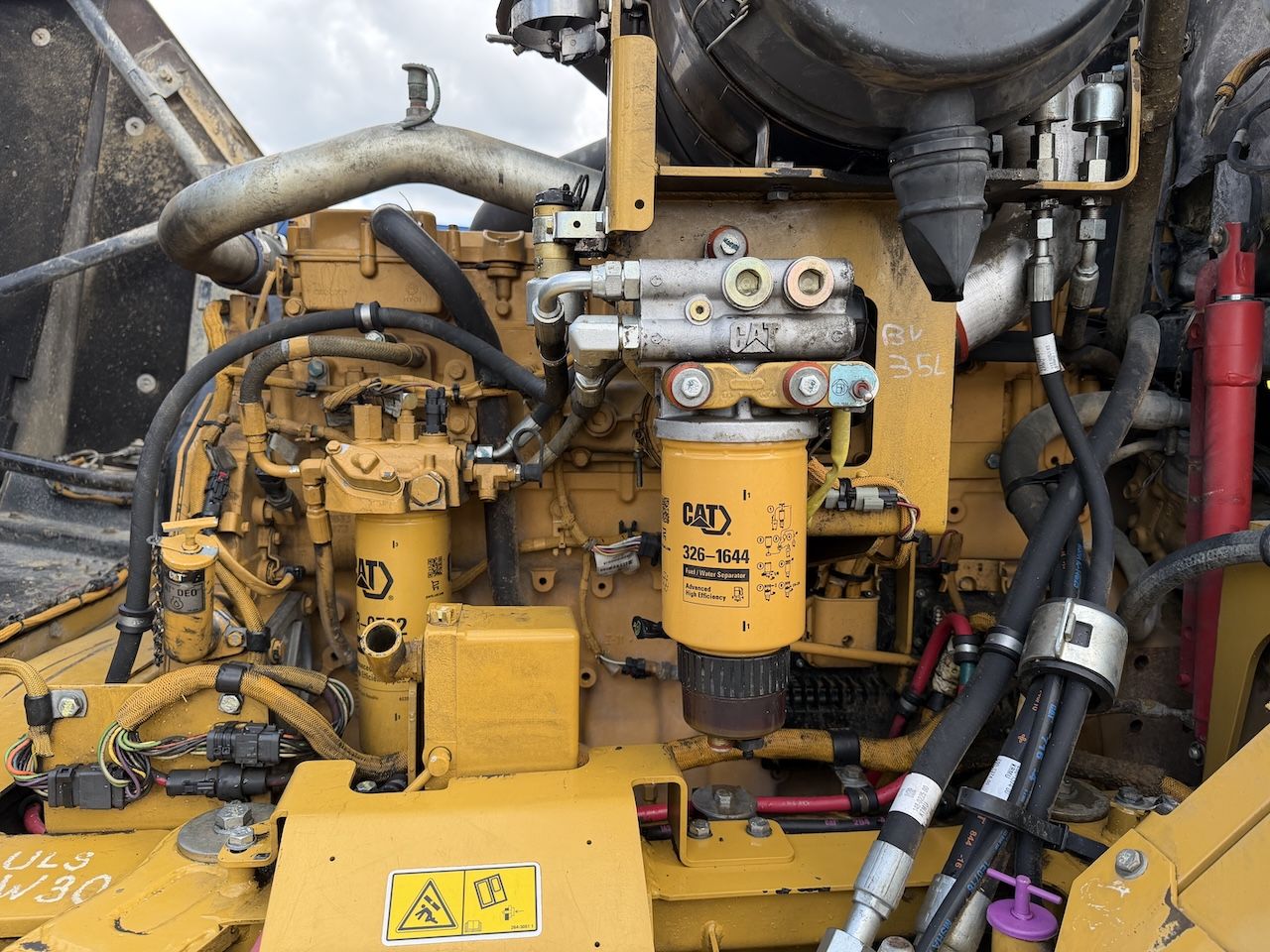 Caterpillar 730 Dumper