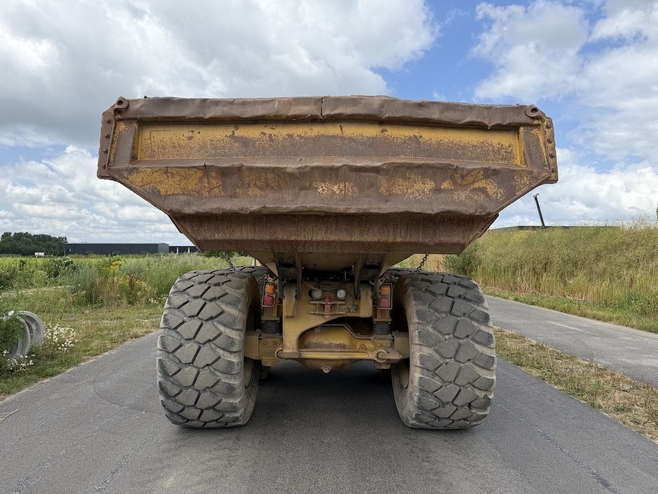 Caterpillar 730 Dumper
