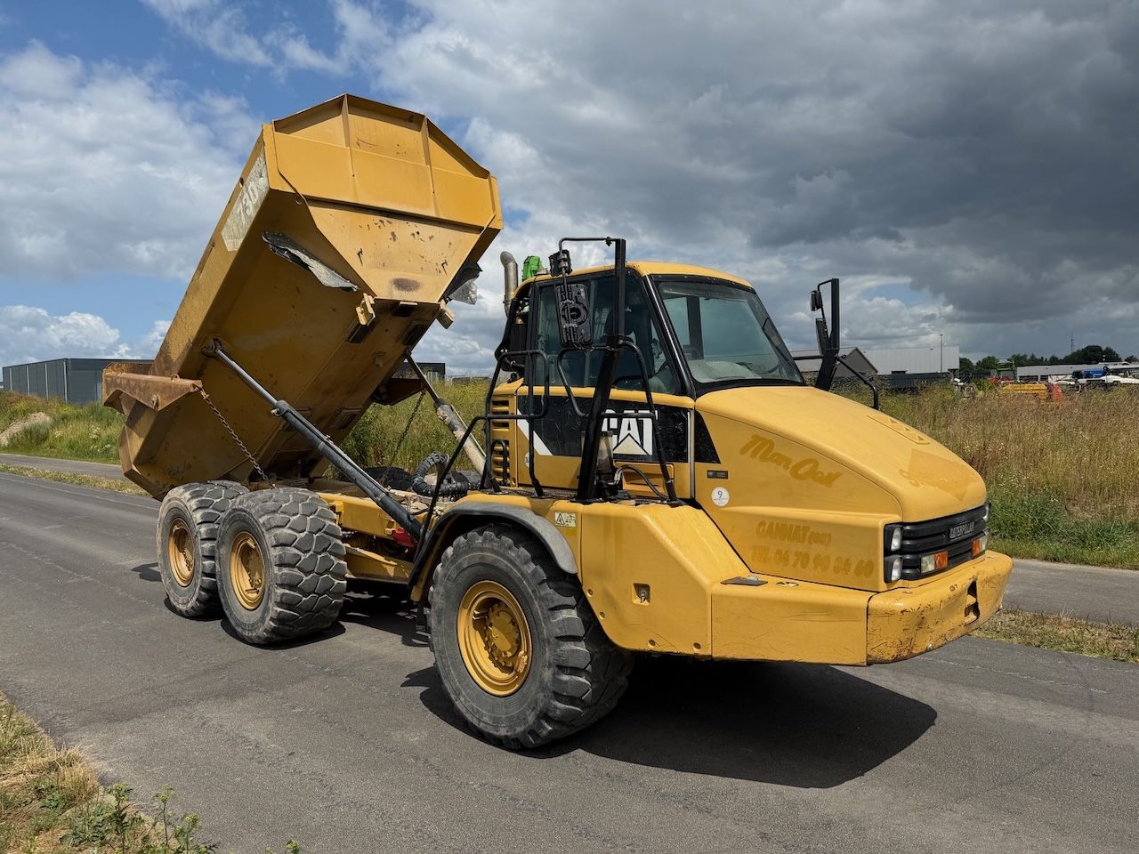Caterpillar 730 Dumper
