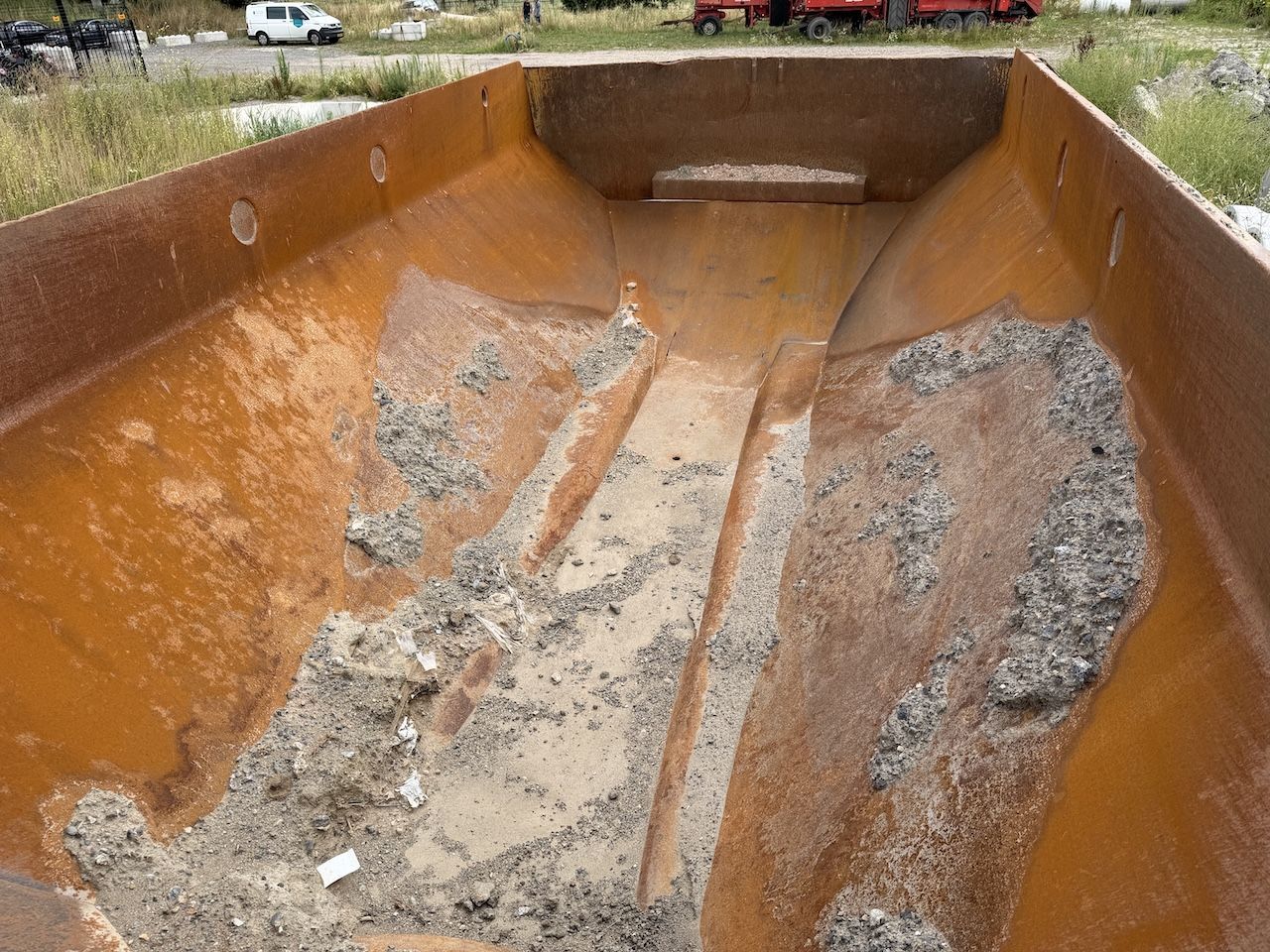 Caterpillar 730 Dumper