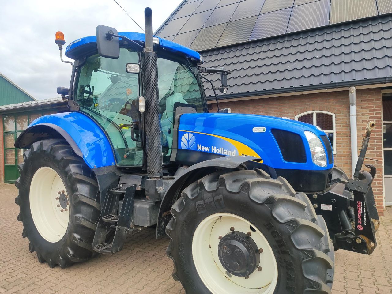 Prachtige New Holland T 6070 Range Command