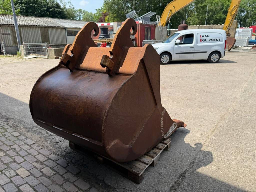 CW40 Digging bucket 140cm wide