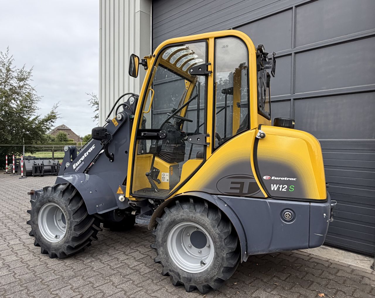 Gebruikte Eurotrac w12cs | loader | shovel | 200 draaiuren