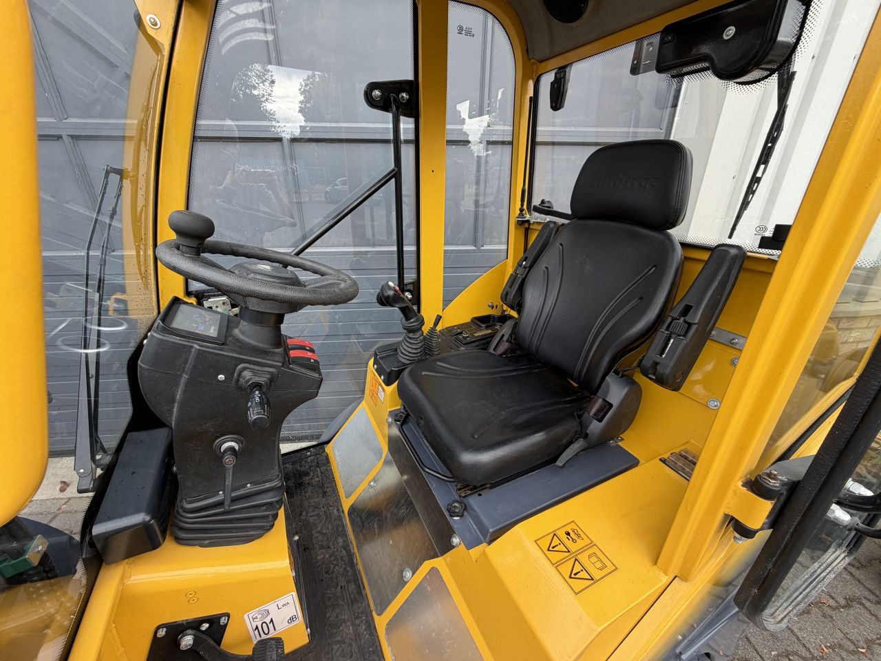 Gebruikte Eurotrac w12cs | loader | shovel | 200 draaiuren
