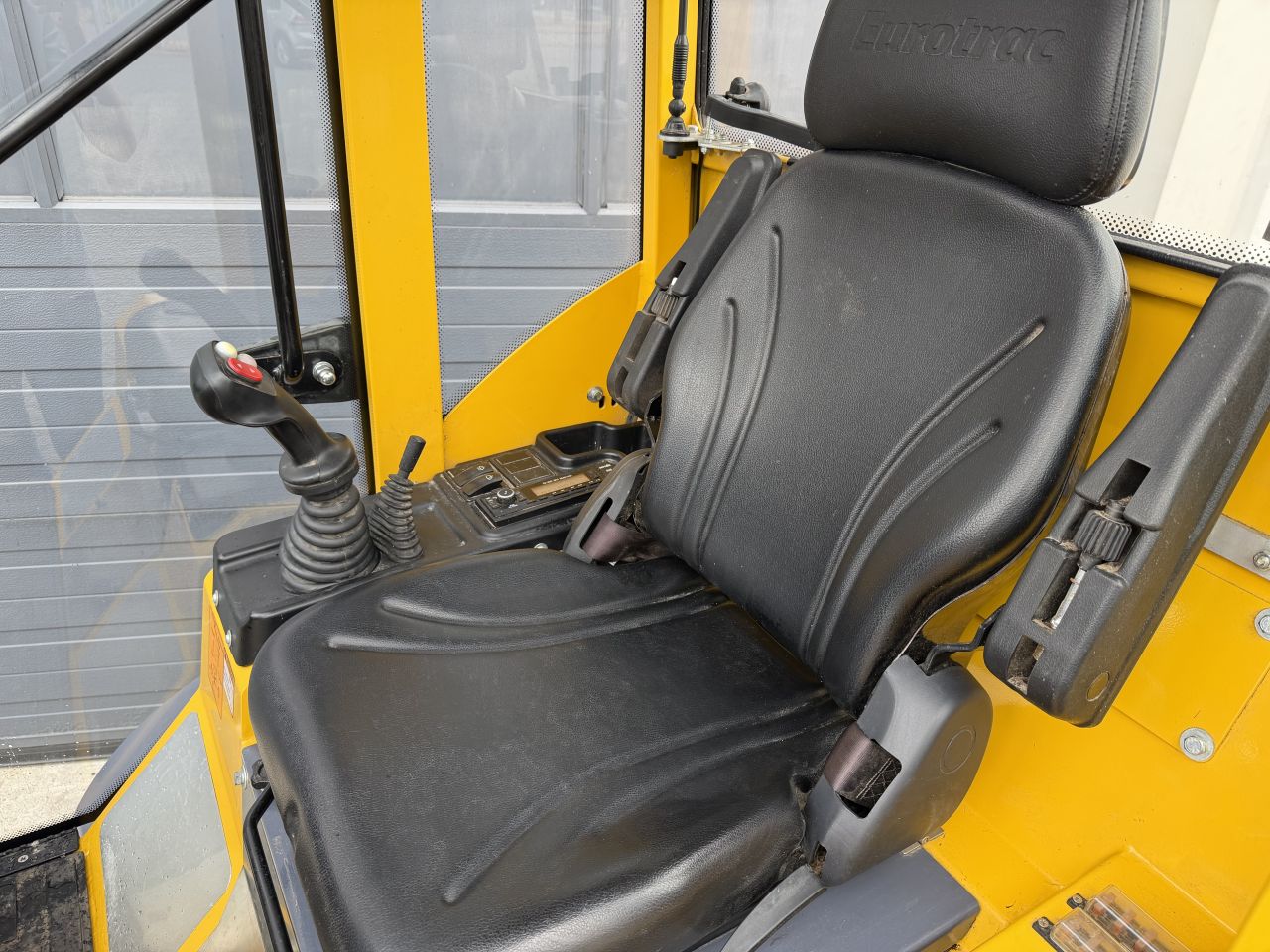 Gebruikte Eurotrac w12cs | loader | shovel | 200 draaiuren