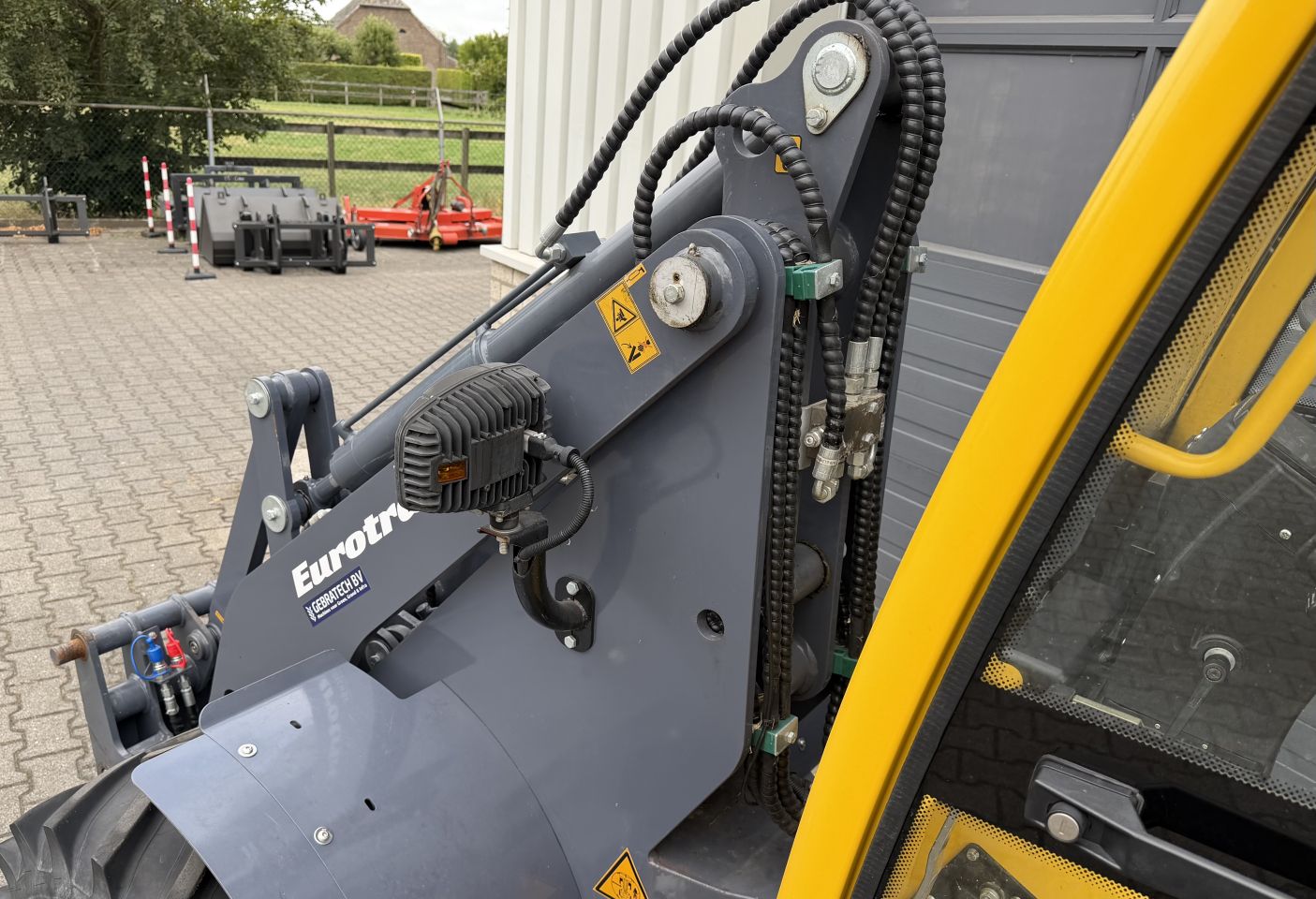 Gebruikte Eurotrac w12cs | loader | shovel | 200 draaiuren