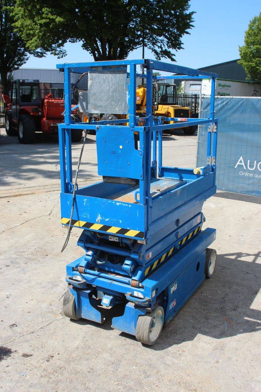 Skyjack SJIII-3219 Elektrische Scherenbühne 227 kg 7,8 m 2015