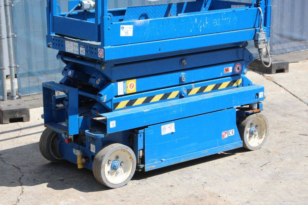Skyjack SJIII-3219 Elektrische Scherenbühne 227 kg 7,8 m 2015