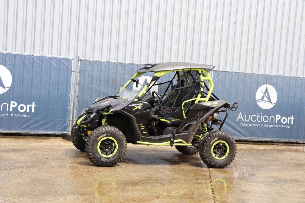 Buggy Bombardier CAN-AM Benzin 20 PS 2015