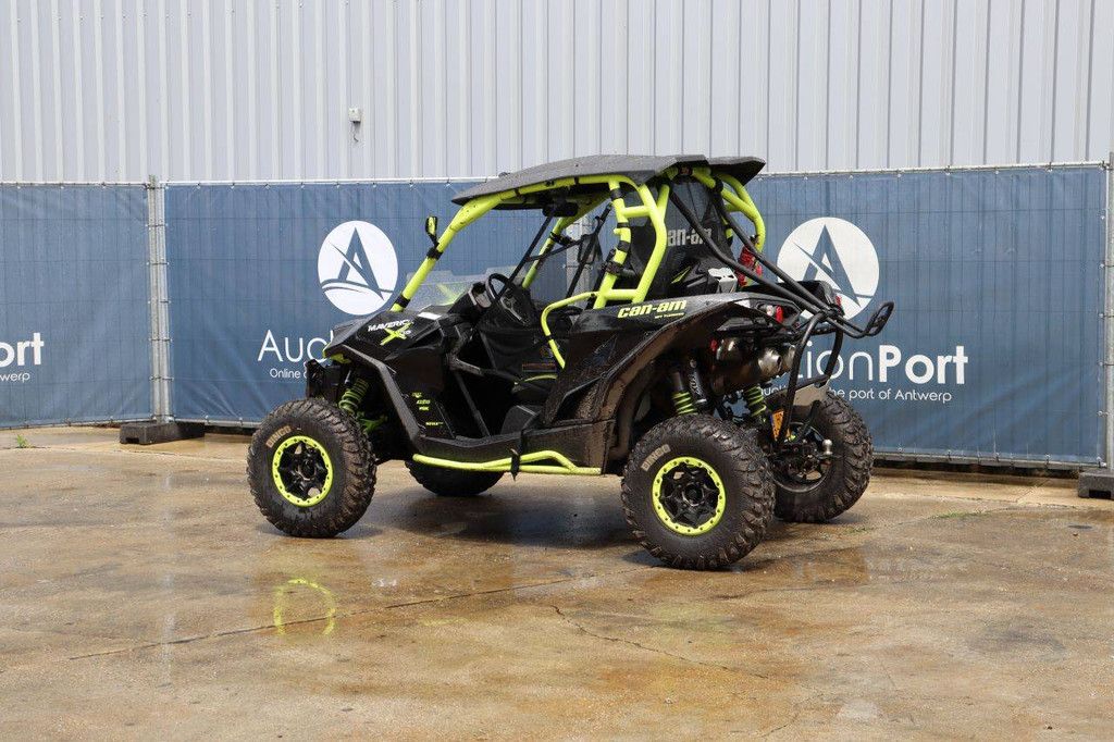 Buggy Bombardier CAN-AM Benzin 20 PS 2015