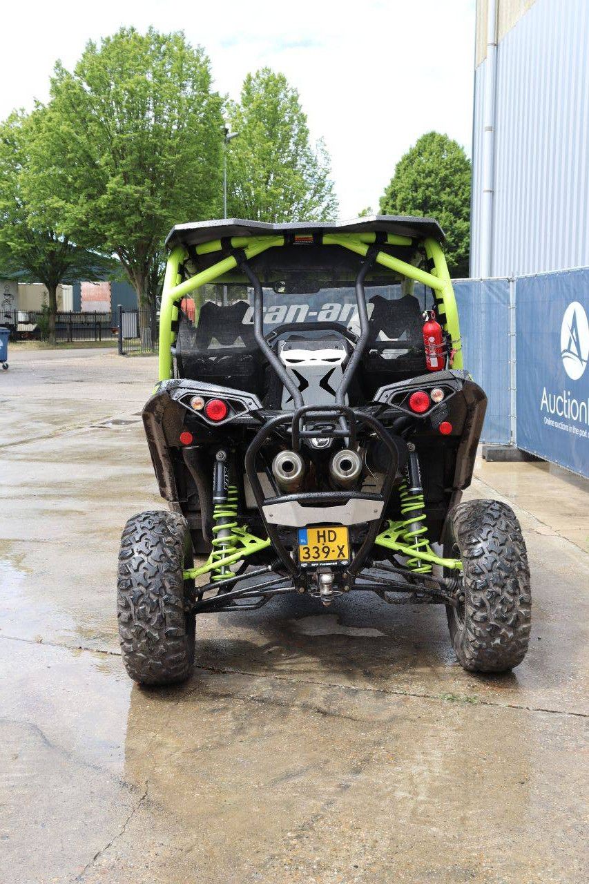 Buggy Bombardier CAN-AM Benzin 20 PS 2015