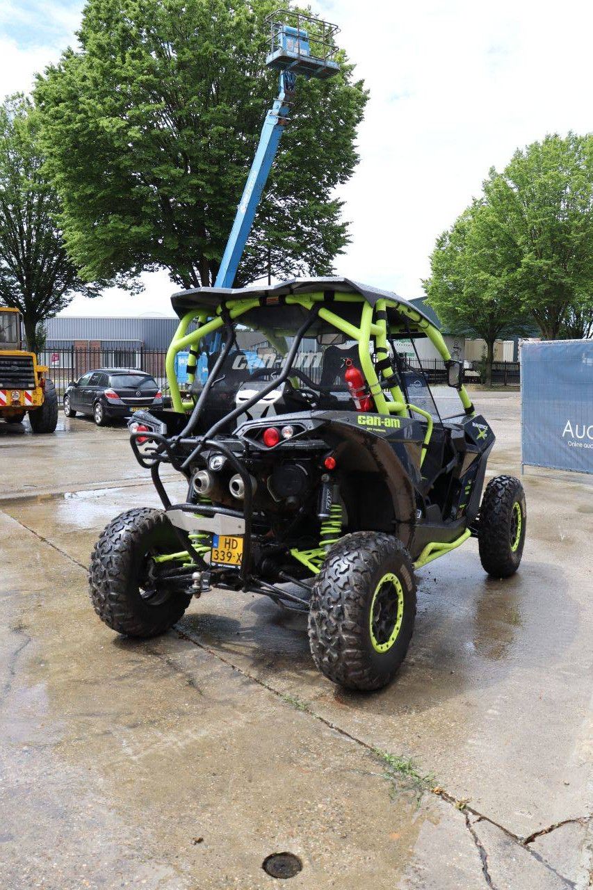 Buggy Bombardier CAN-AM Benzin 20 PS 2015