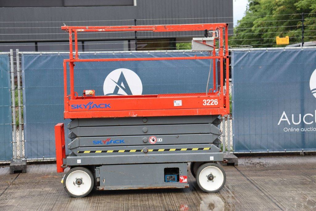 Skyjack SJ3226 Elektrische Scherenbühne 9,9 m 2014