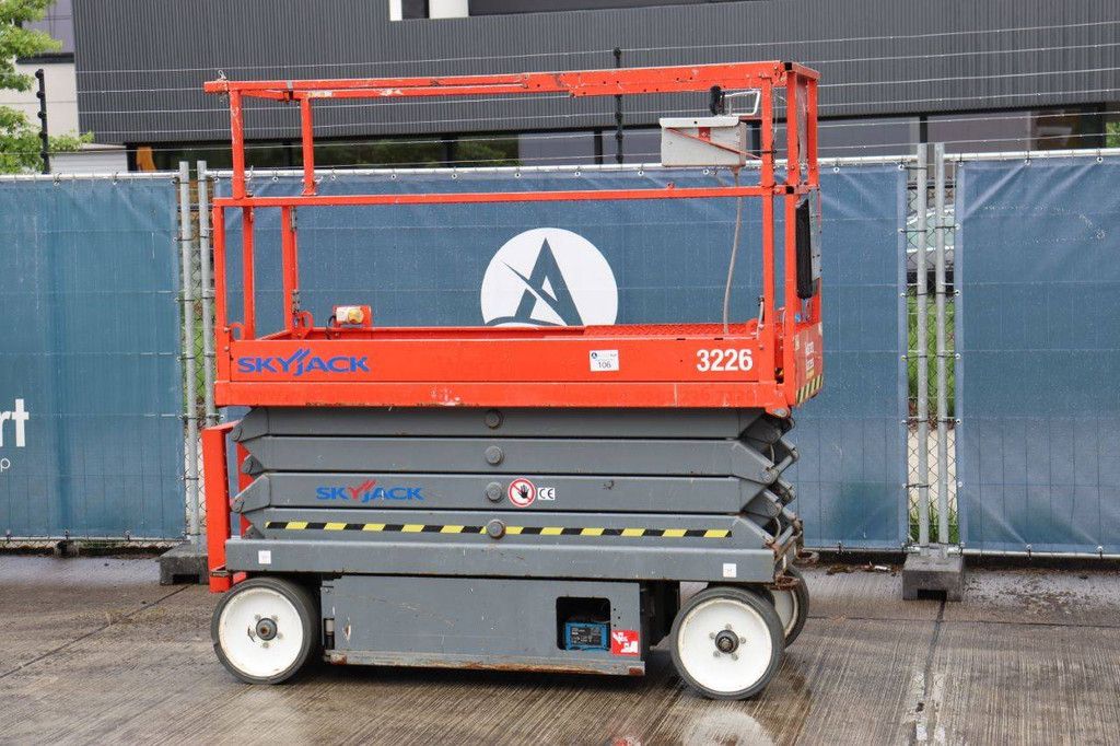 Skyjack SJ3226 Elektrische Scherenbühne 9,9 m 2014
