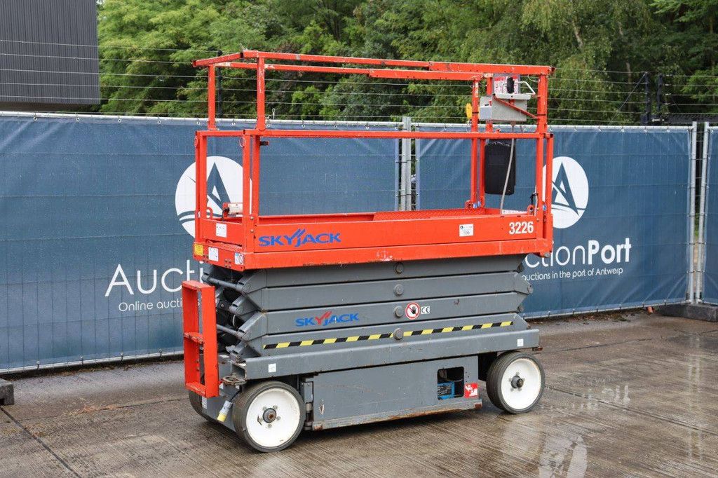 Skyjack SJ3226 Elektrische Scherenbühne 9,9 m 2014