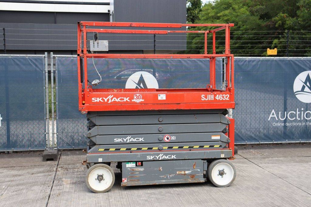 Skyjack SJIII-4632 Elektrische Scherenbühne 317 kg 11,7 m 2016