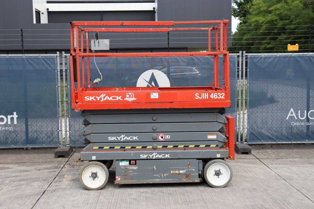 Skyjack SJIII-4632 Elektrische Scherenbühne 317 kg 11,7 m 2016