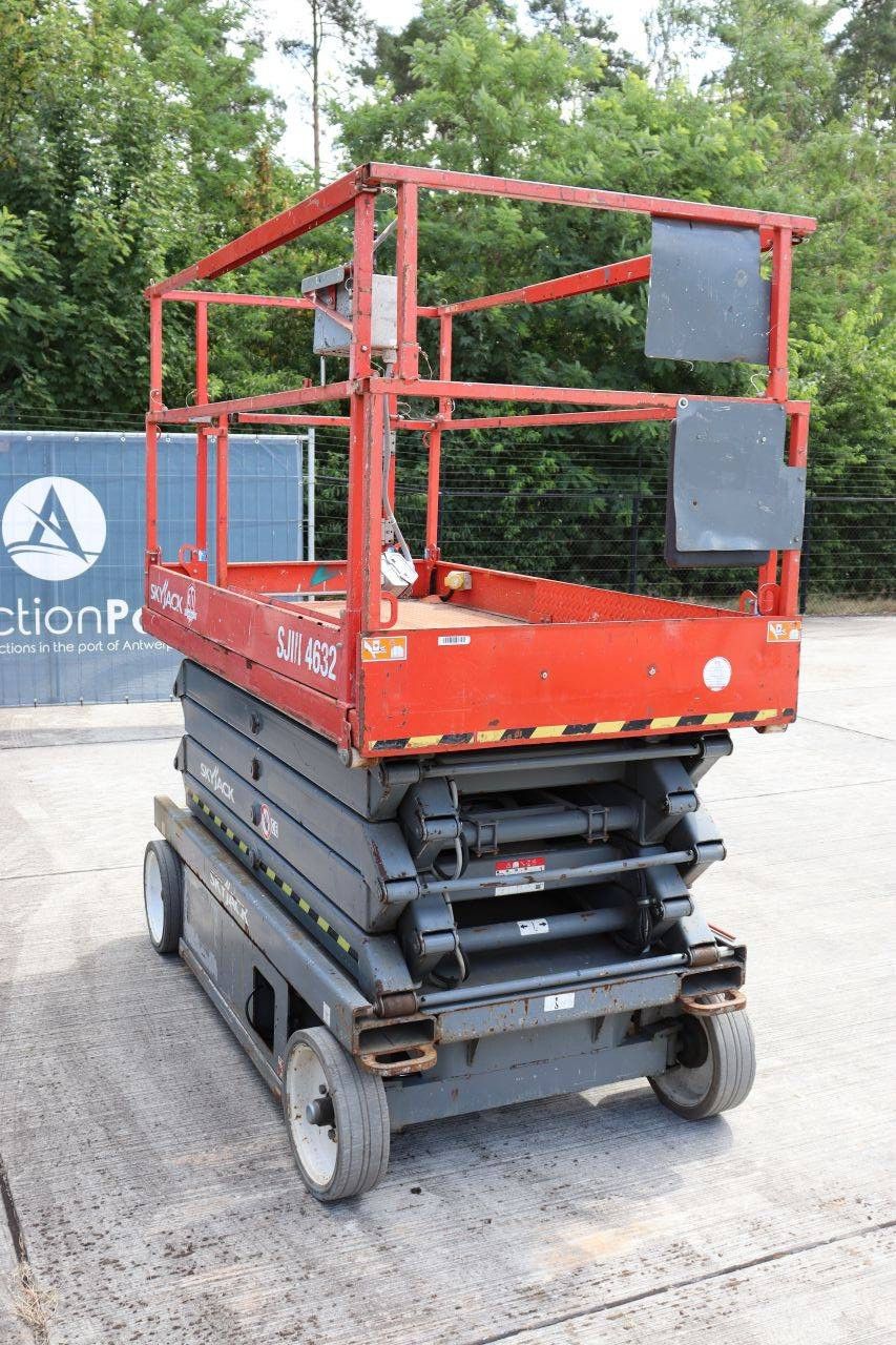 Skyjack SJIII-4632 Elektrische Scherenbühne 317 kg 11,7 m 2016