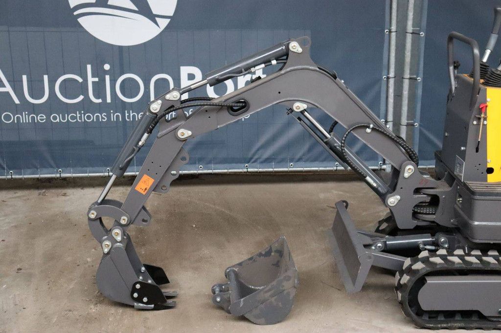 Landward LW06E Minibagger, Benzin, 6,8 kW, Baujahr 2026, Neu