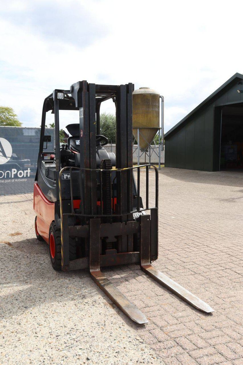 Linde E30/03/600 Electric Forklift 3000kg 4.45m 2005