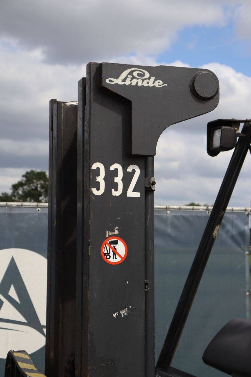 Linde E30/03/600 Electric Forklift 3000kg 4.45m 2005