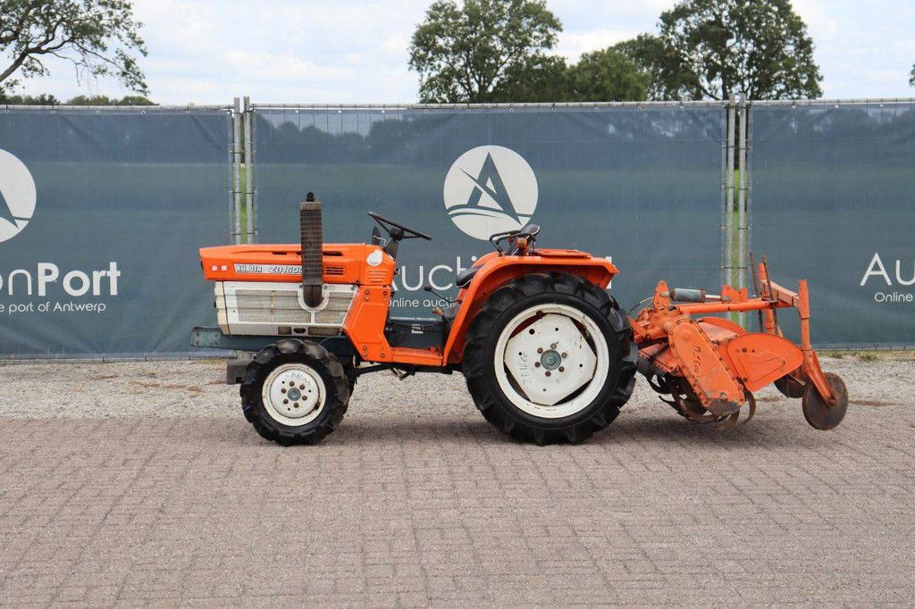 Kleintraktor Kubota ZB1600 Diesel 15,8 PS mit Grubber