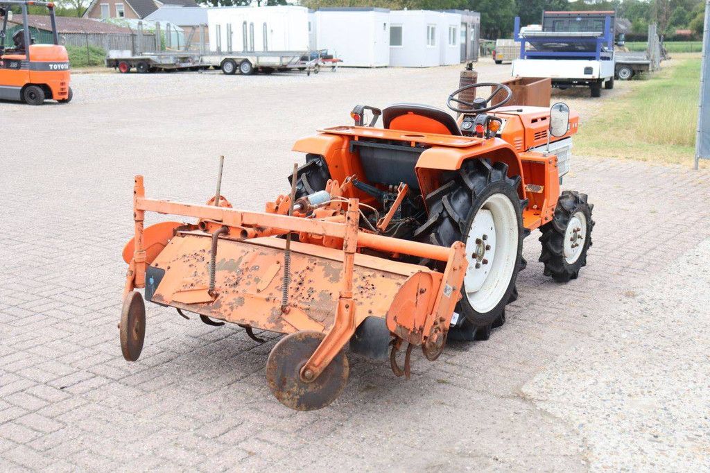 Kleintraktor Kubota ZB1600 Diesel 15,8 PS mit Grubber
