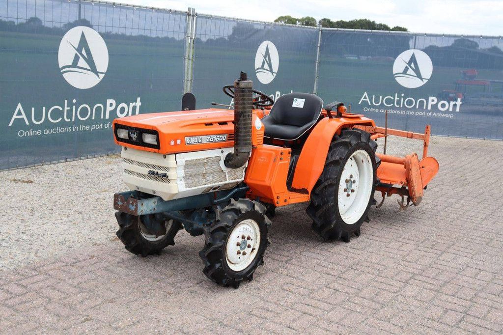 Kleintraktor Kubota ZB1600 Diesel 15,8 PS mit Grubber