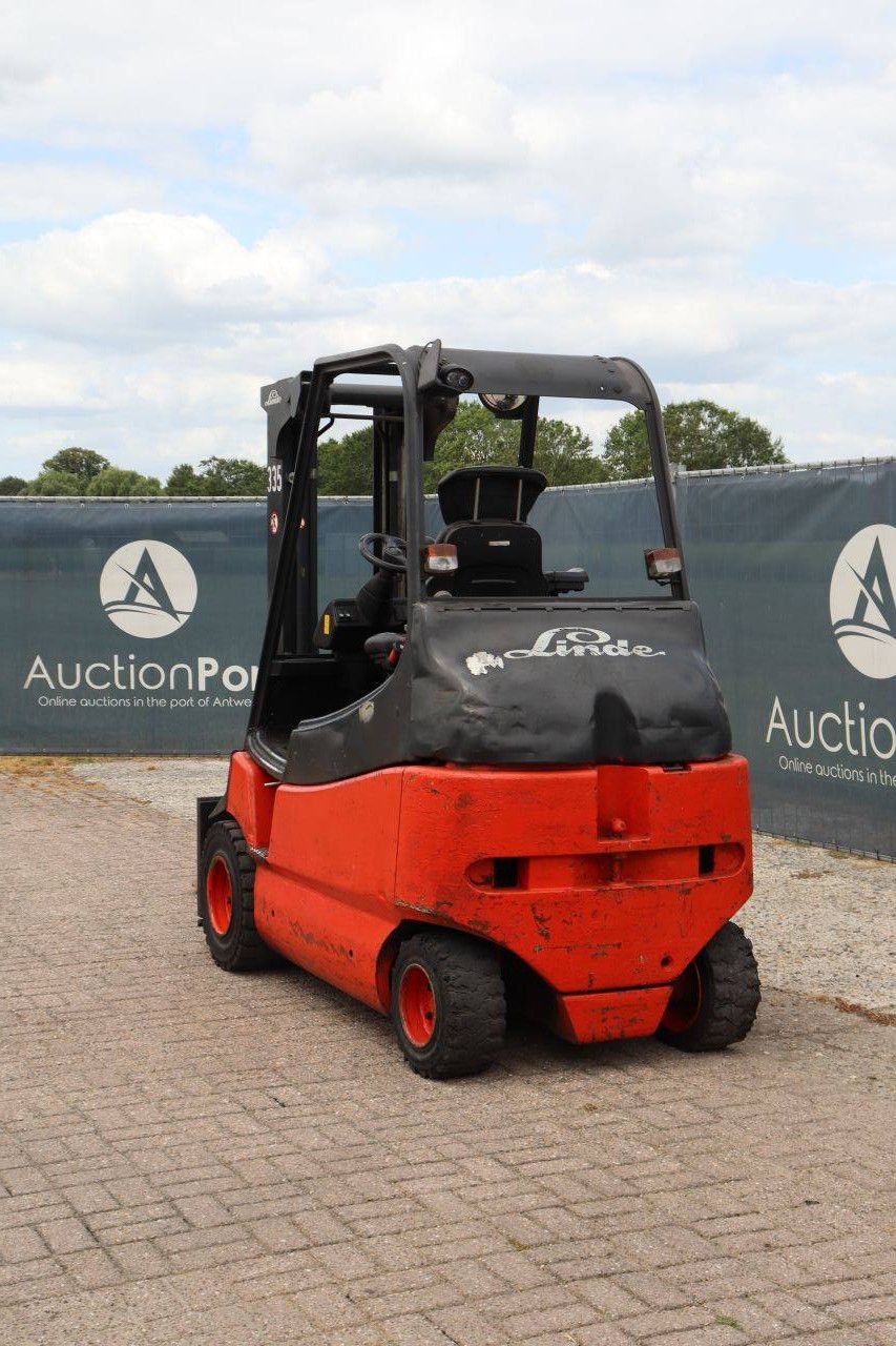 Linde E30/03/600 Elektrogabelstapler 3000 kg 4,5 m 2005