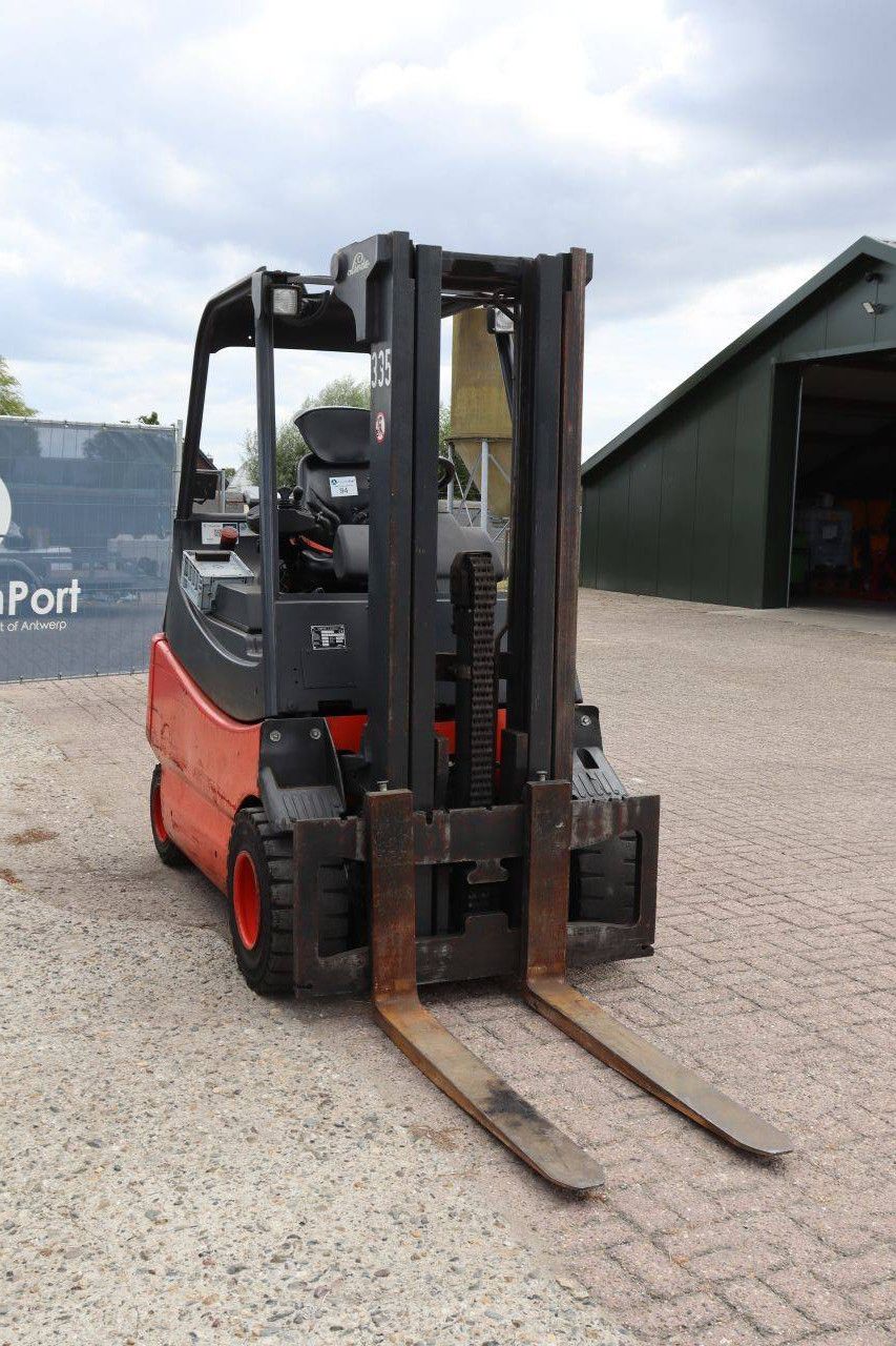 Linde E30/03/600 Elektrogabelstapler 3000 kg 4,5 m 2005