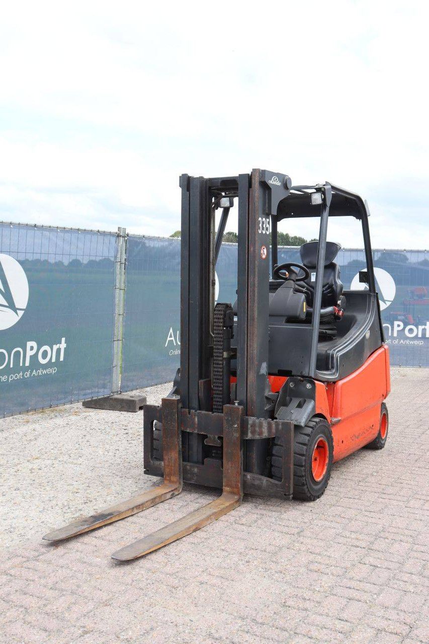 Linde E30/03/600 Elektrogabelstapler 3000 kg 4,5 m 2005
