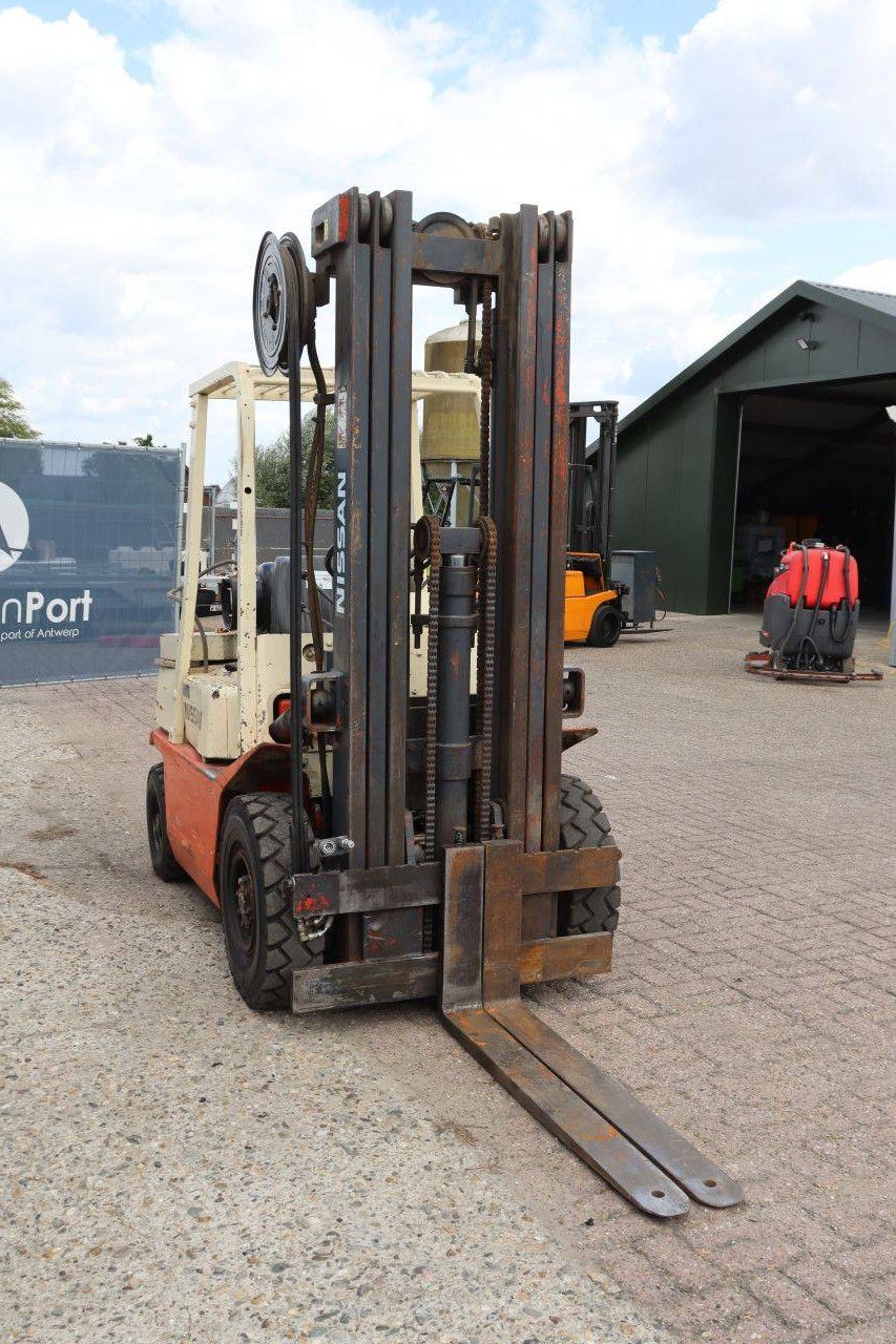 Gabelstapler Nissan PF02A200 LPG 2000 kg