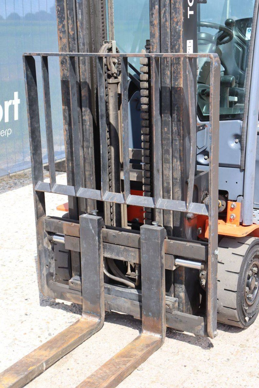 Toyota 8FBFT16 Electric Forklift 1600kg 2014