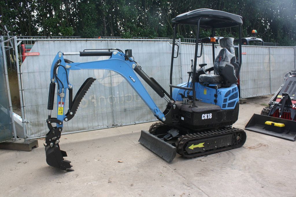 Minibagger Raupenfahrzeug CK18 Diesel 14kW Baujahr 2026 Neu