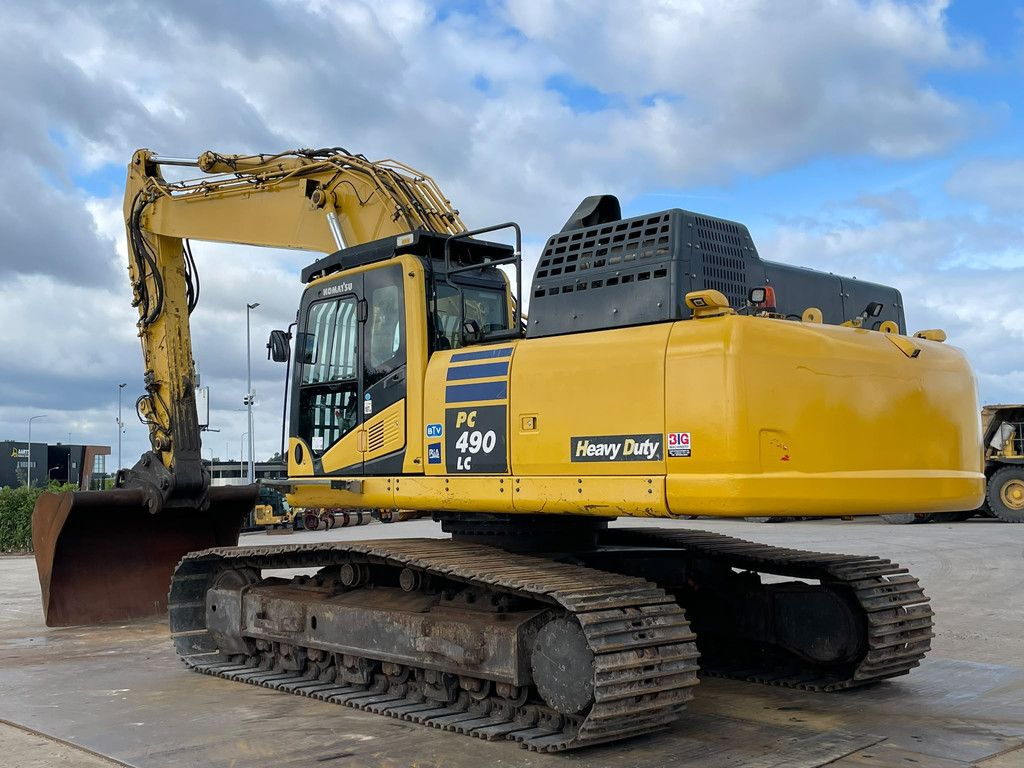Komatsu PC490LCD-11