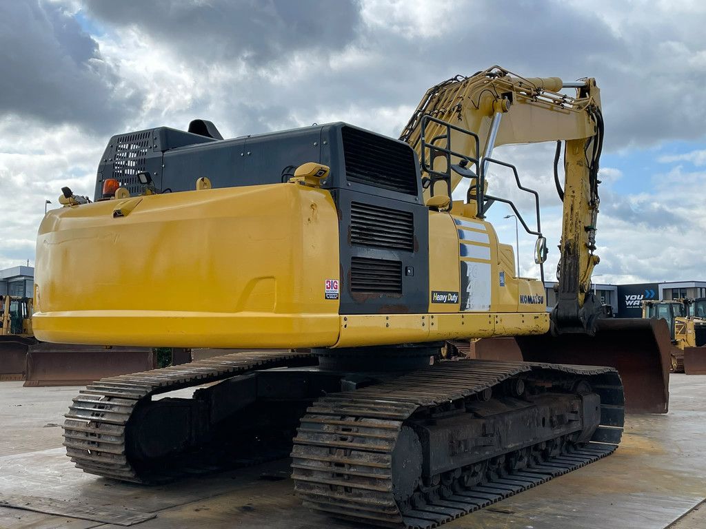 Komatsu PC490LCD-11