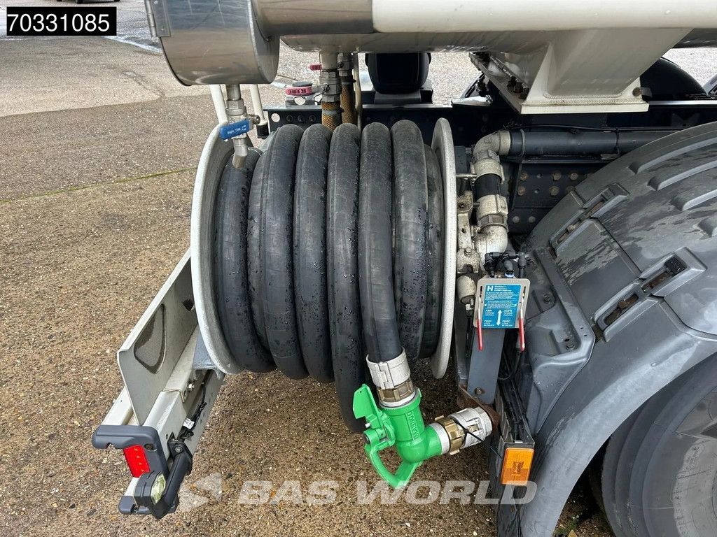 Scania G410 8X4 LAG Fuel tanker 26.257 Liters 4 compartments Steering Axle Automatic Euro 6