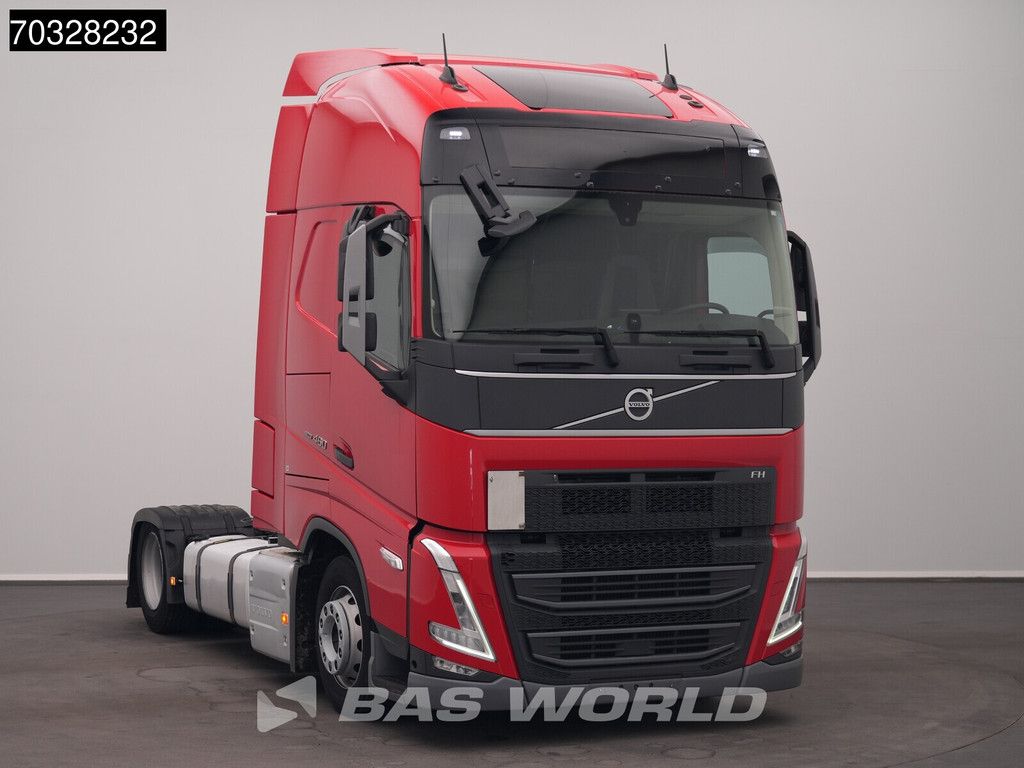 Volvo FH 460 4X2 Mega XL 2x Tanks Navi ACC