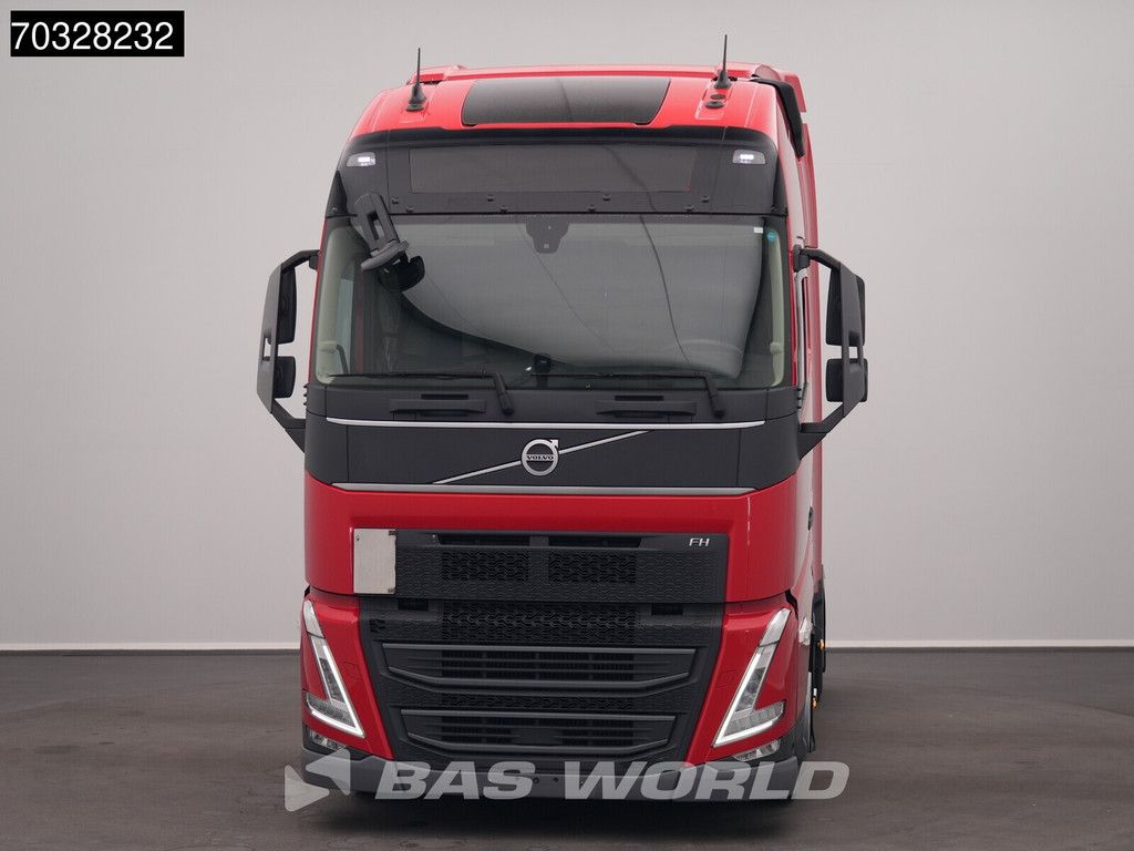 Volvo FH 460 4X2 Mega XL 2x Tanks Navi ACC