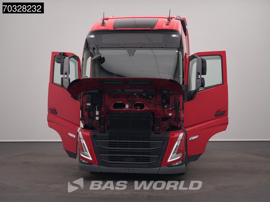 Volvo FH 460 4X2 Mega XL 2x Tanks Navi ACC