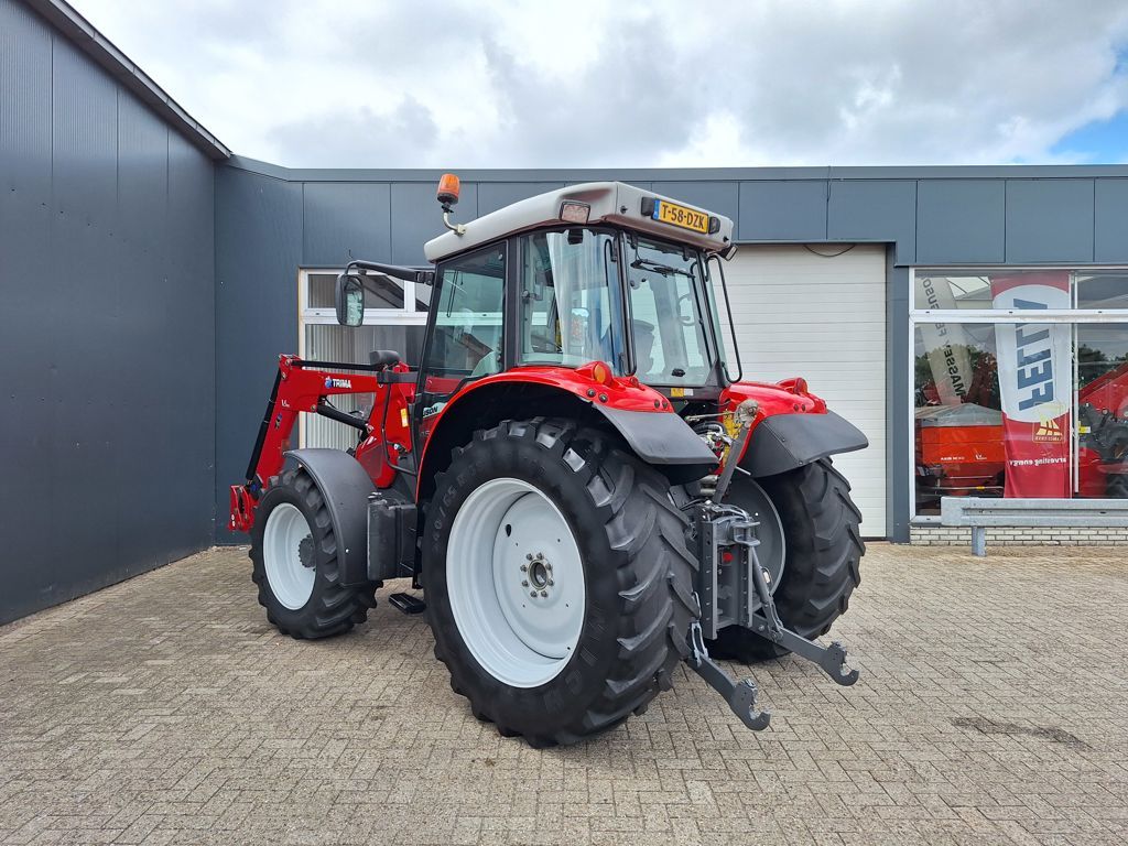Massey Ferguson 5455 DYNA-4